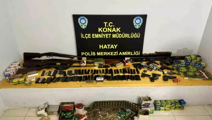 İzmir’de 91 yaşında hayatını kaybeden adamın evinden çok sayıda silah bulundu